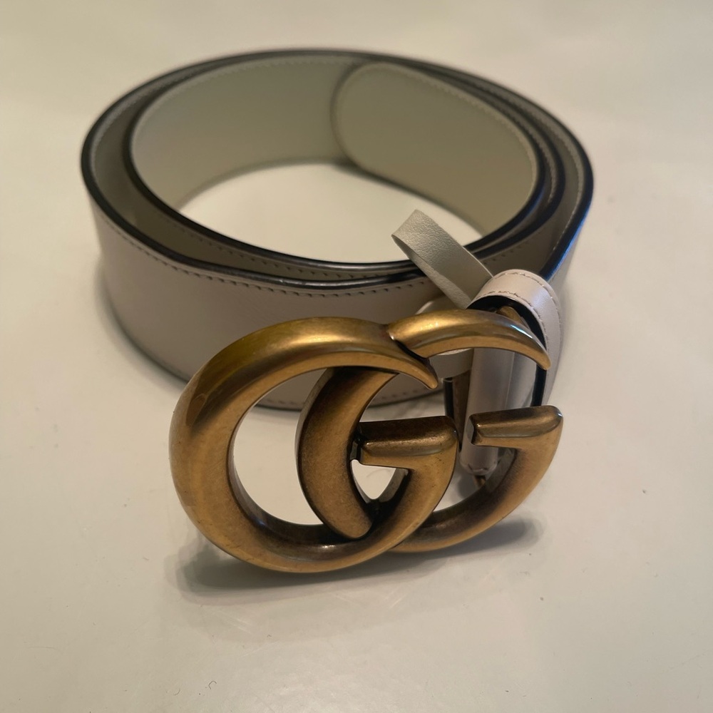 Gucci White Leather Belt with Gold GG Buckle